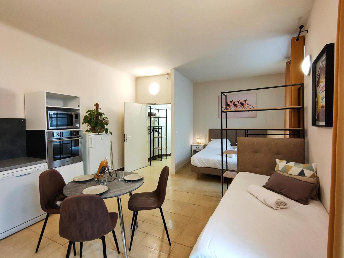 Le Nesk Ventoux - Hotel Sault Habitación foto